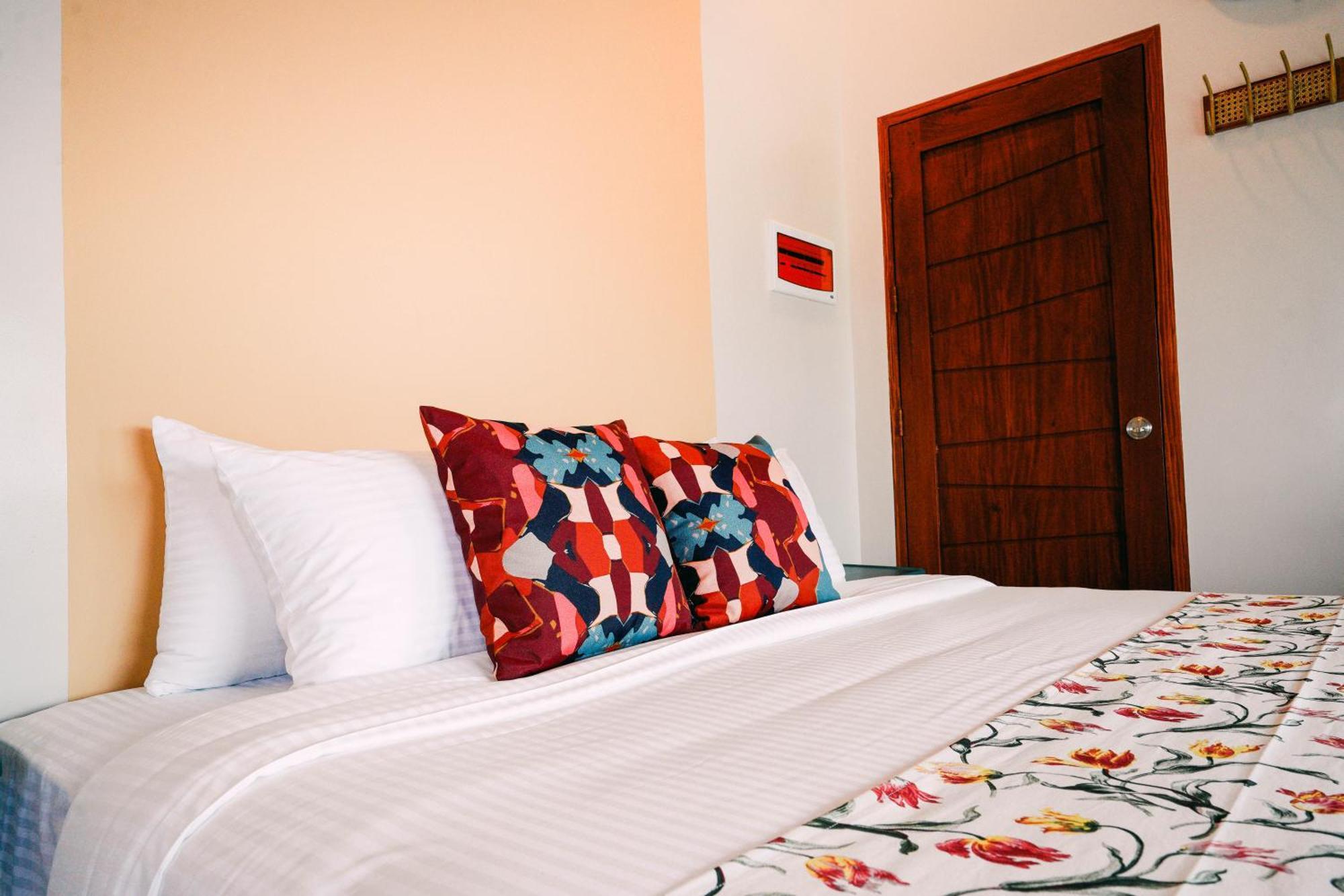 Hotel Kimberly Tagaytay Tagaytay City Esterno foto